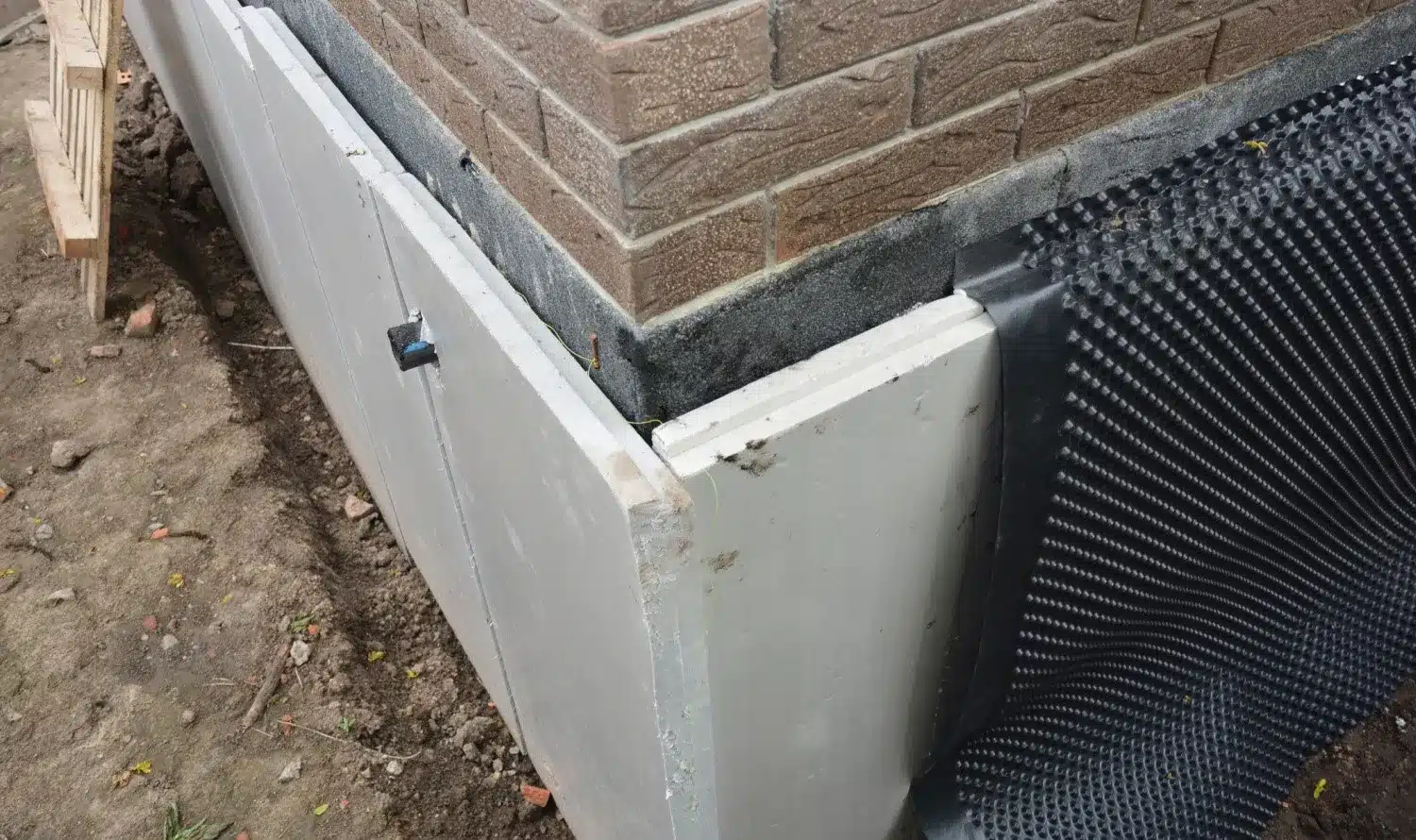 foundation spray foam insulation